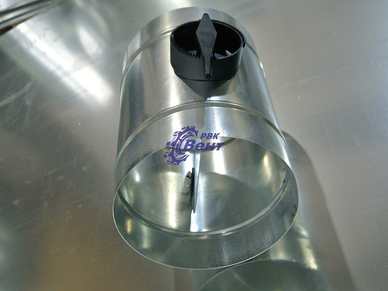 Дроссель клапан с ручным управлением заслонкой